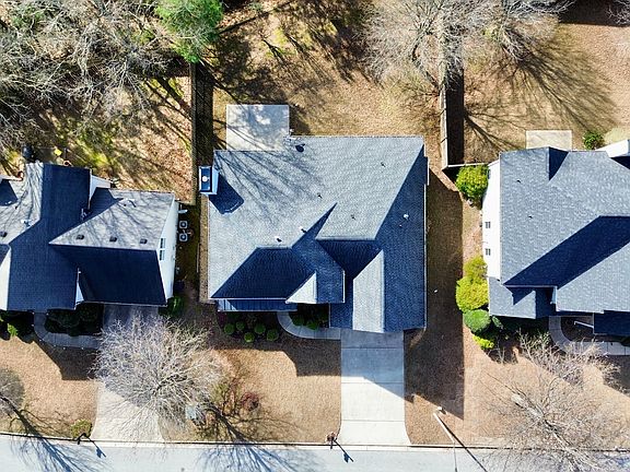 3rd image of 380 Vine Mountain Way
