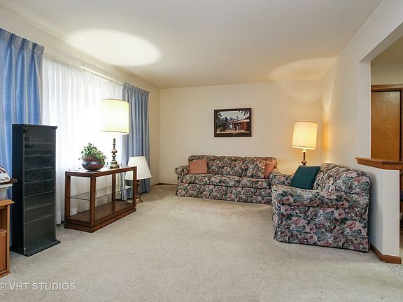 2nd image of 16644 Thornton Ave
