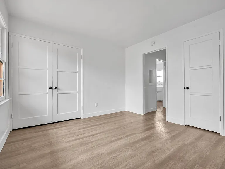 202 Obispo Ave — Photo 7
