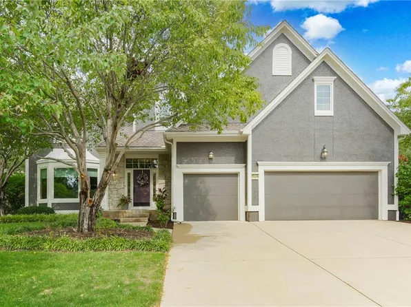 14209 Granada Rd, Leawood, KS 66224
