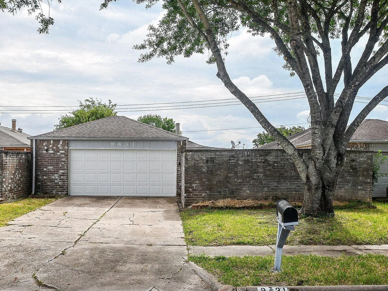 2 bed, 2.0 bath, 1552 sqft, $2,100 — Photo 1