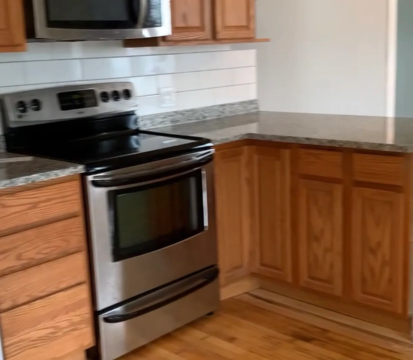3 bed, 1650 sqft, $3,350 — Photo 4