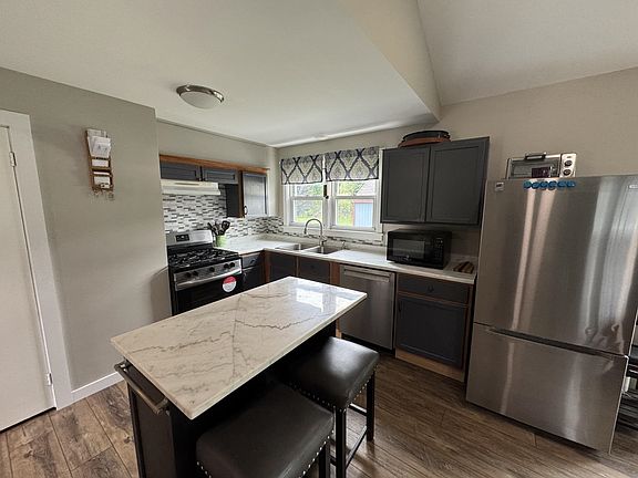 4th image of 4 Barnes Avenue