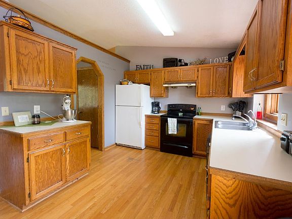3rd image of 15147 Dunbar Blvd