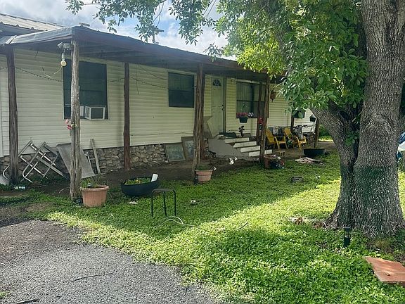 2nd image of 906 EL PASO ST