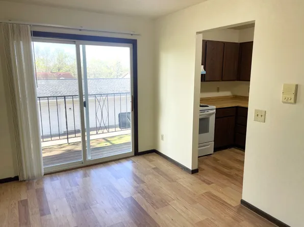 2367 Chalet Gardens Rd, Fitchburg, WI 53711