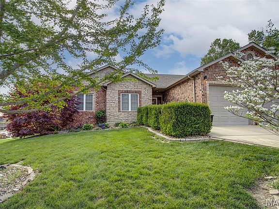 3rd image of 315 Westview Dr