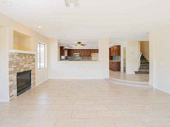 4th image of 5420 N 137th Ave