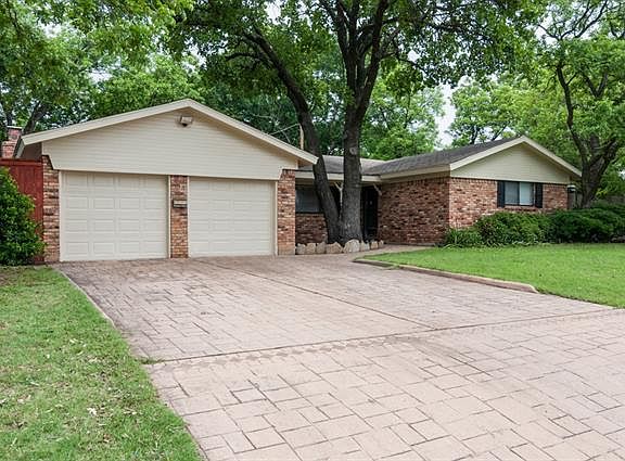 2nd image of 7613 Bridges Ave