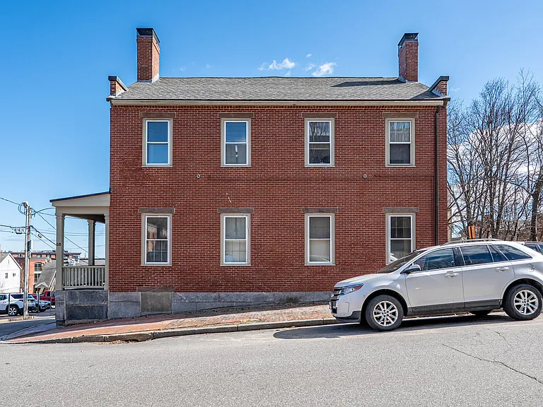 68 Pleasant St #3 — Photo 29