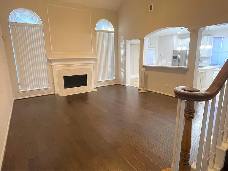 2218 Cypress Run Dr — Photo 2