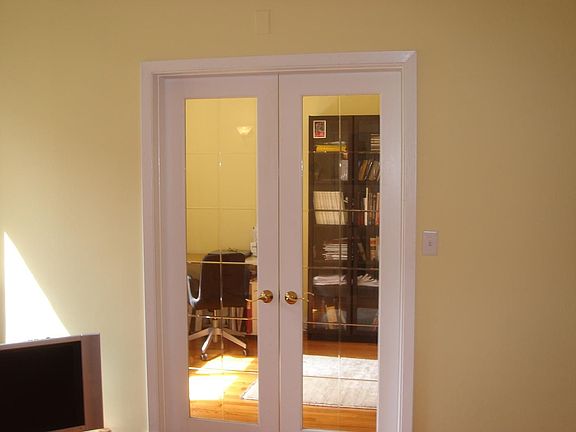 4th image of 901 W Windsor Ave