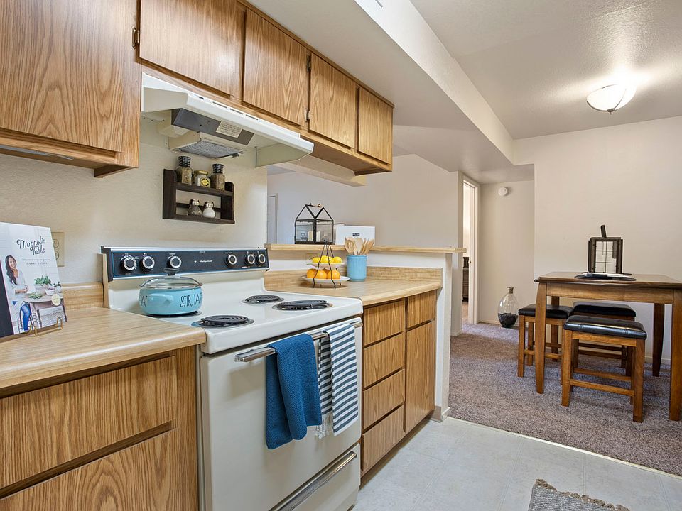 Classic Kitchen (Cedar/Kitchen)
