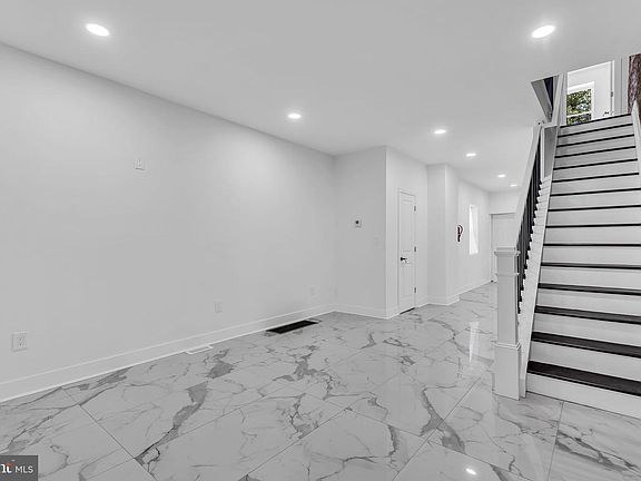 5th image of 102 S 24th St