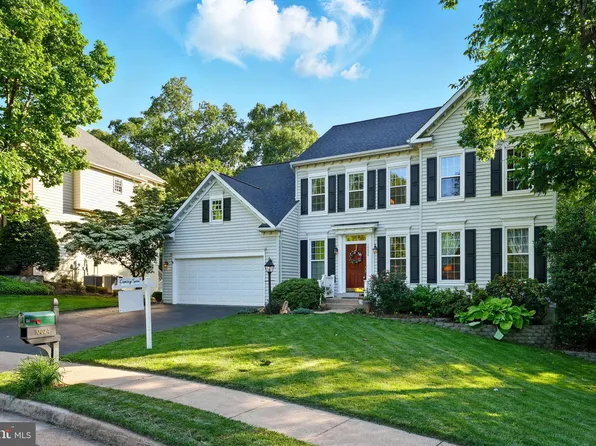 10024 Island Fog Ct, Bristow, VA 20136