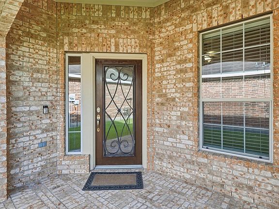 3rd image of 20218 Windsor Trace Ln