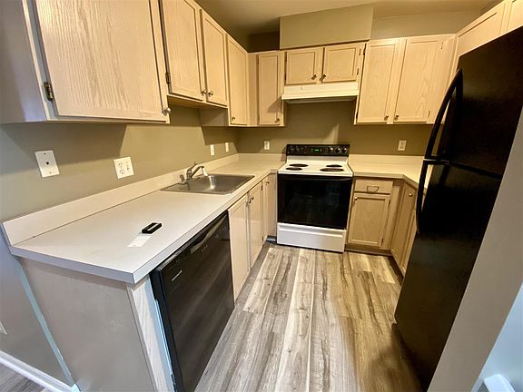 2nd image of 1842 Campau Farms Cir #119/3