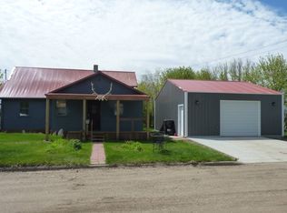 209 9th Ave S, Carrington, ND 58421