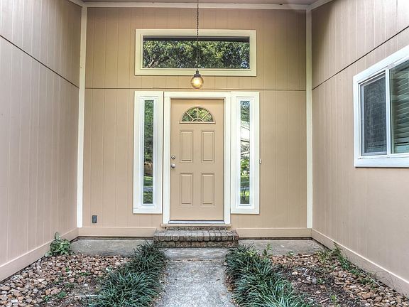 3rd image of 5303 Prairie Creek Dr