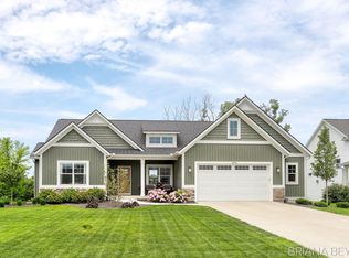 4728 W Lake Dr, Holland, MI 49423