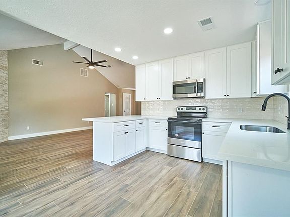 5th image of 5610 Village Park Dr
