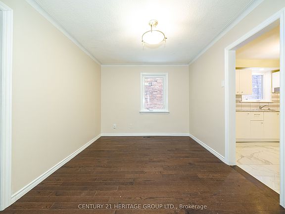 5th image of 215 Keele St