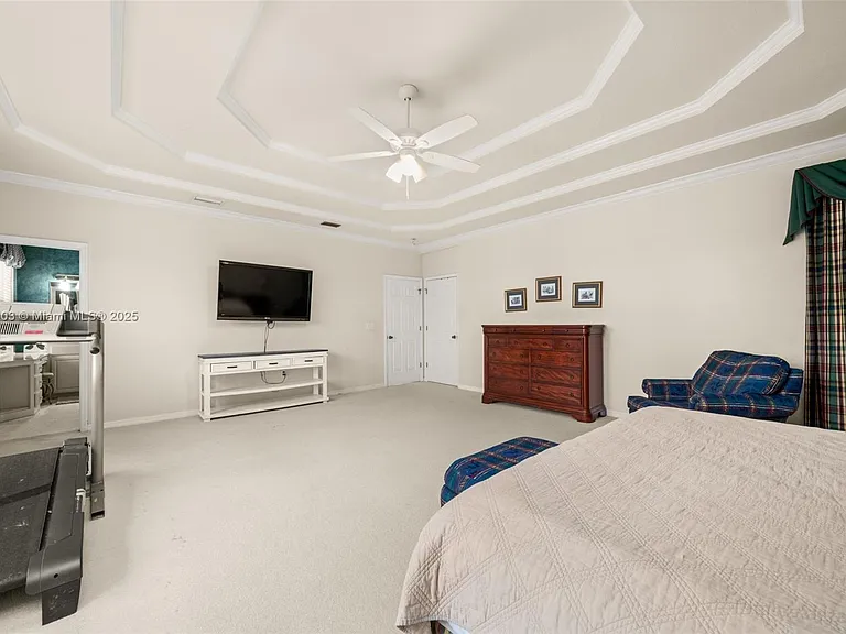 2551 Lakeview Dr — Photo 27