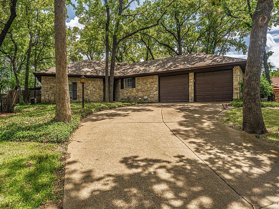 1st image of 4404 Valleycrest Dr