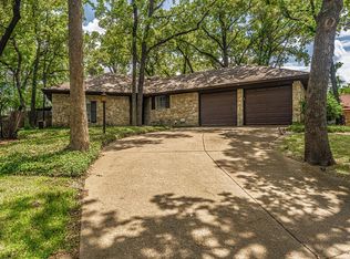 4404 Valleycrest Dr, Arlington, TX 76013