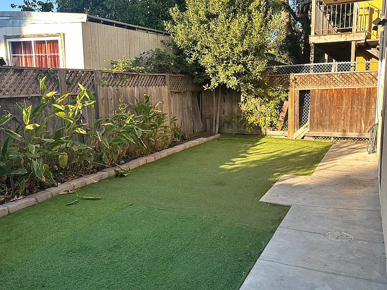 2233 84th Ave — Photo 24