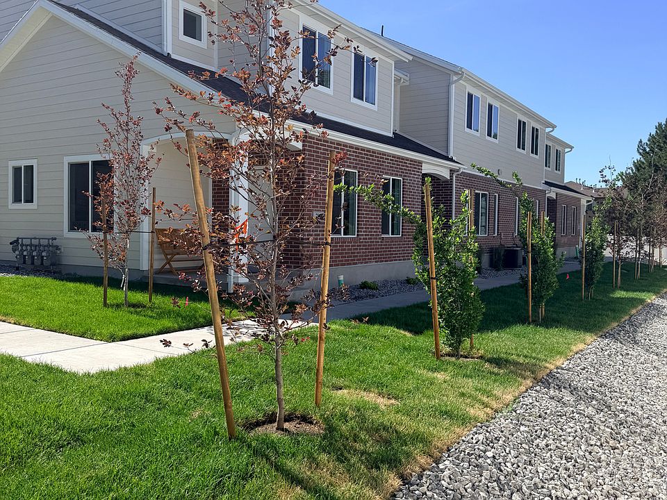 1st image of 773 N Pheasantbrook Cir #3B