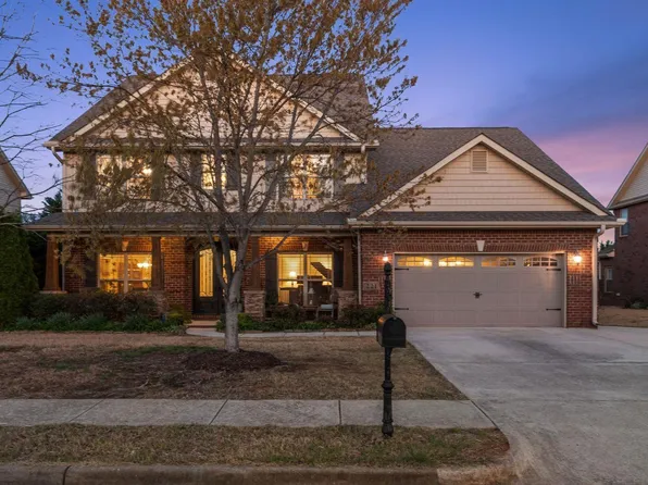 221 Meadow Wood Dr, Madison, AL 35756