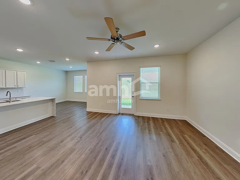 5666 Oesterle Rd — Photo 5