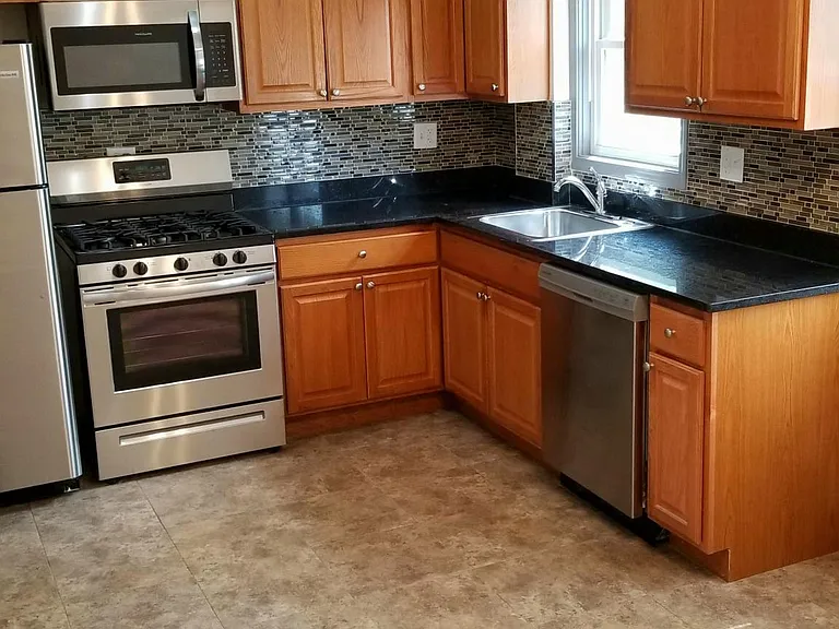 4940 Egandale Ave #2E — Photo 4