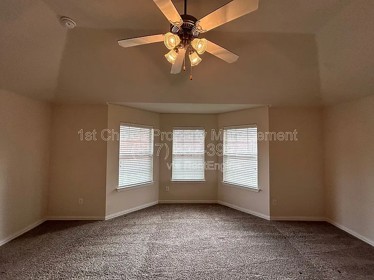 1835 Woodchase Dr — Photo 12