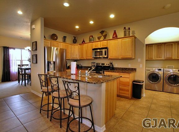 2nd image of 3165 Klover Lee Ct