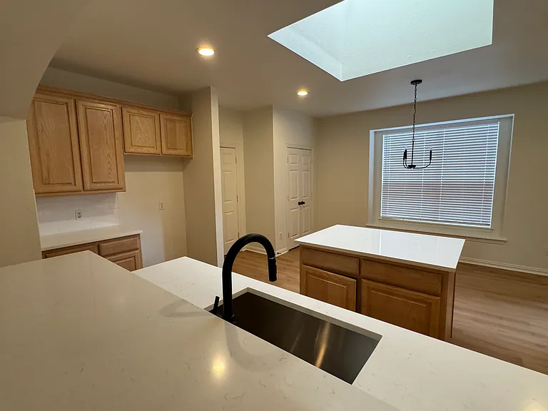 1823 Bur Oak Dr — Photo 10