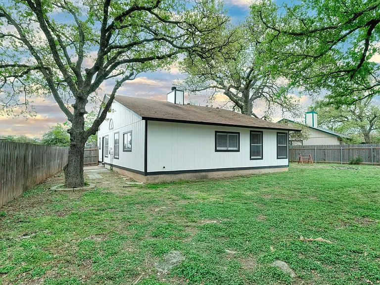1301 Black Cherry Dr — Photo 24