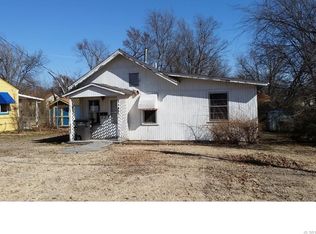 230 SE Queenstown Ave, Bartlesville, OK 74006