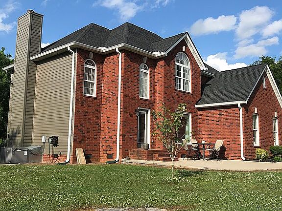 3rd image of 154 Silverstone Dr