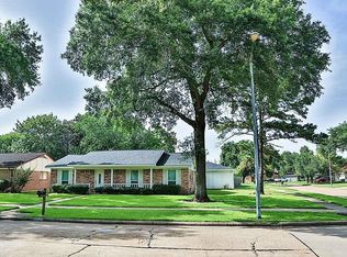 13502 Woodchester Dr, Sugar Land, TX 77498