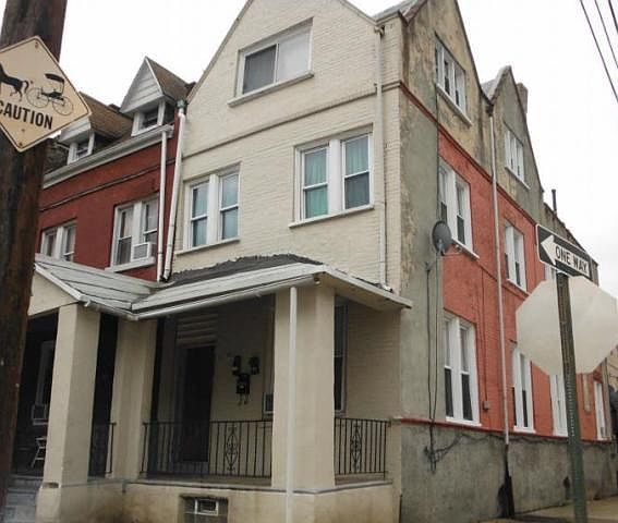 2nd image of 5024 Arch St