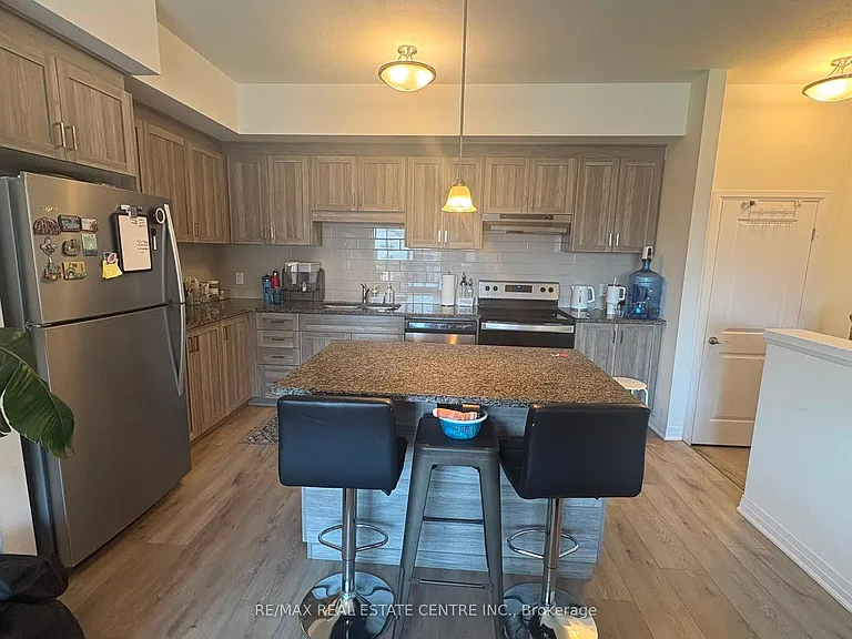 25 Isherwood Ave #A7 — Photo 4