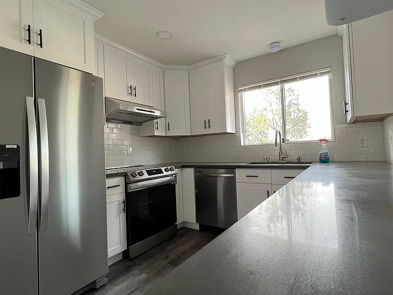 698 Danforth Dr — Photo 12