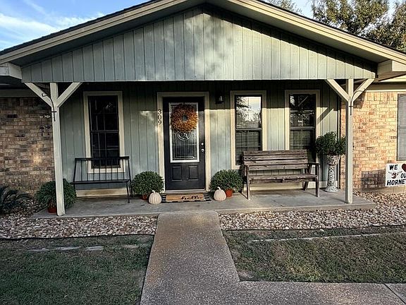 2nd image of 309 Dc Lawson Rd