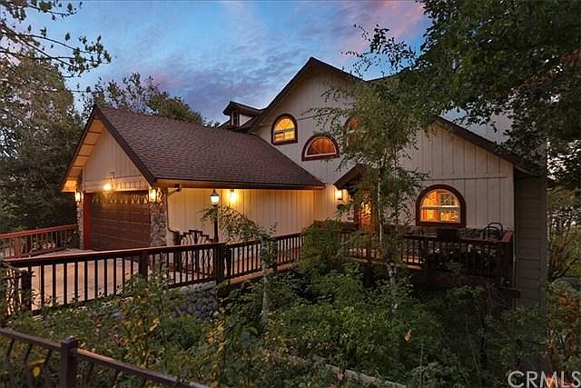 1st image of 1233 Yosemite Dr