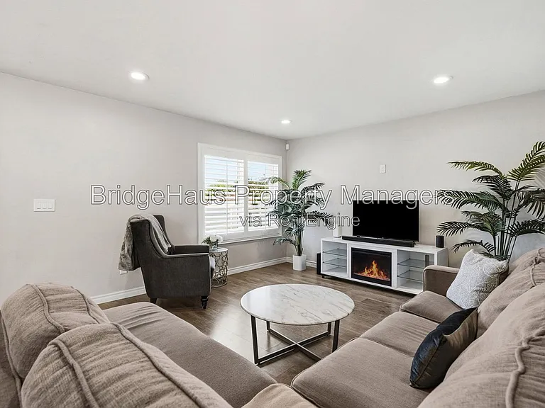 6379 Elsberry St — Photo 8