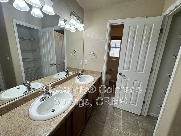 7332 Sandy Springs Point — Photo 22