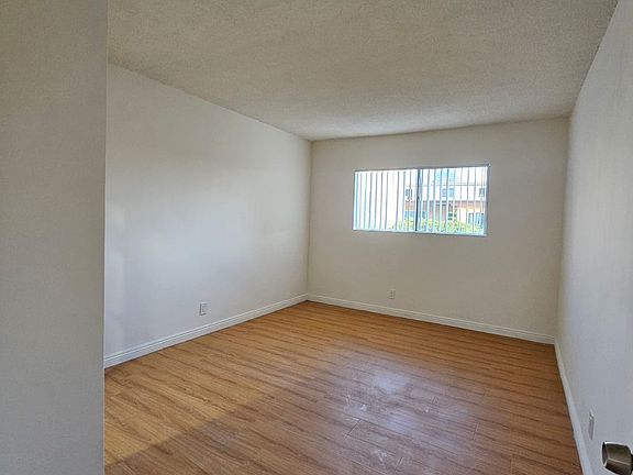4th image of 1117 Melrose Ave APT 8