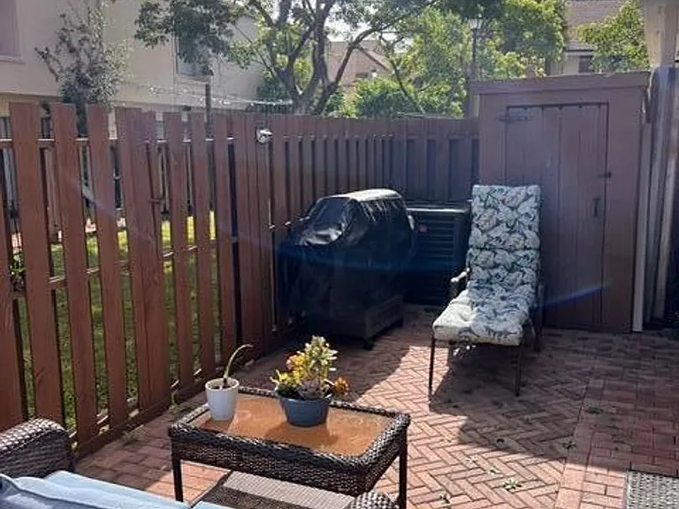 8249 NW 9th St #Townhouse 5 — Photo 9